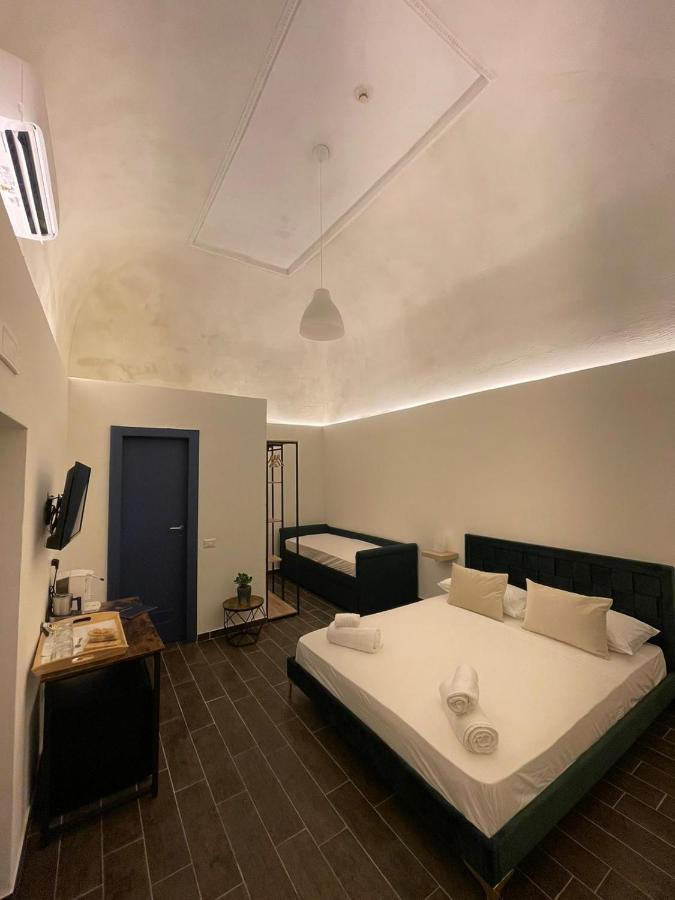 Palazzo Belmosto Napoli Bagian luar foto