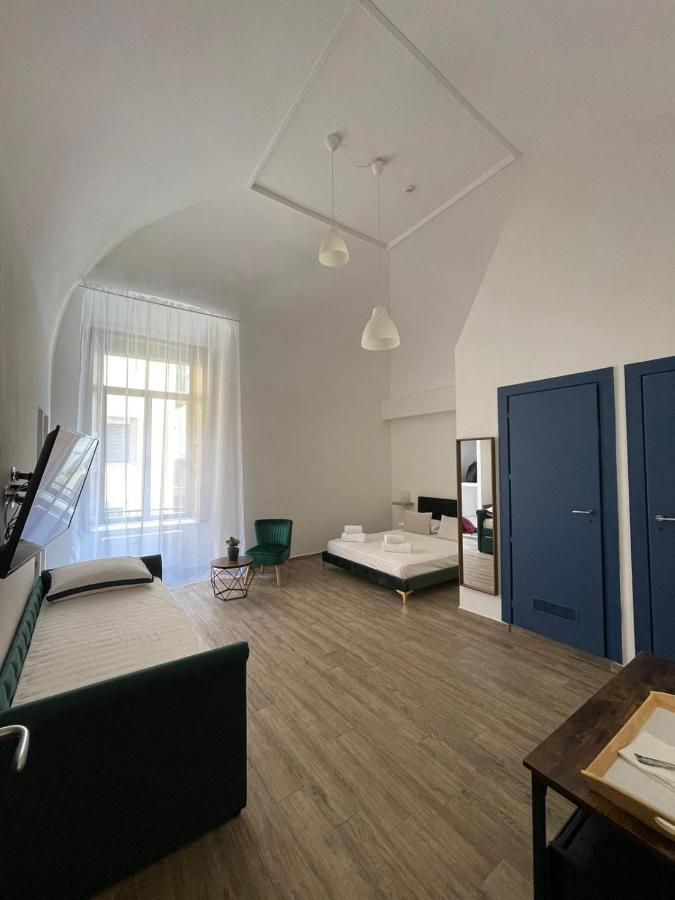 Palazzo Belmosto Napoli Bagian luar foto