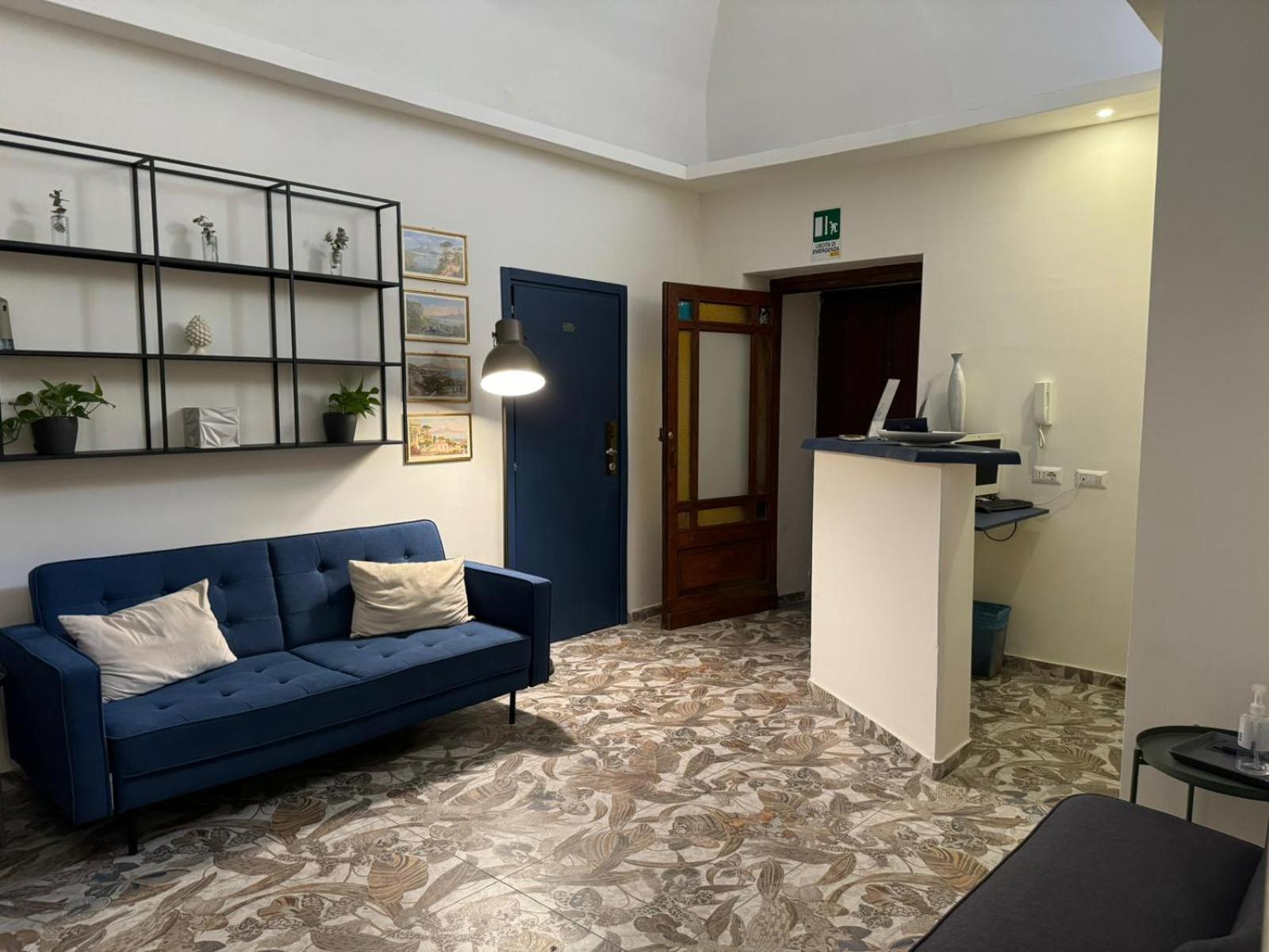 Palazzo Belmosto Napoli Bagian luar foto