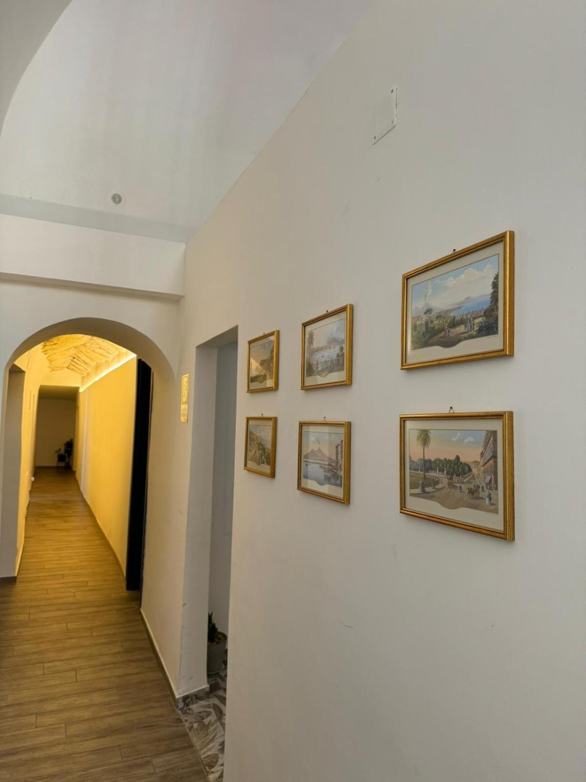 Palazzo Belmosto Napoli Bagian luar foto